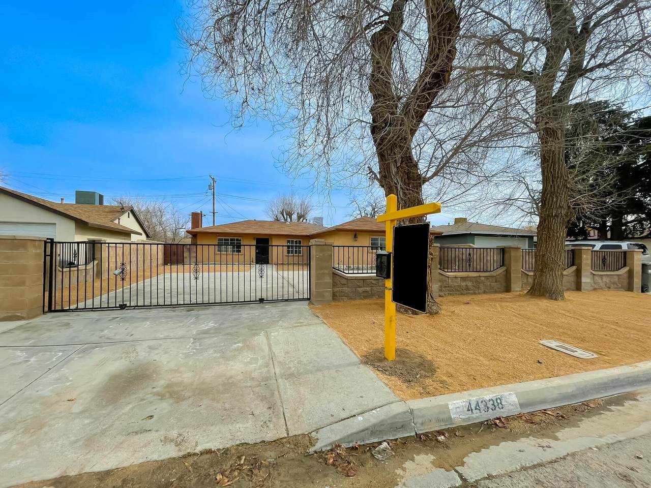 44338 Sundell Avenue - Photo 1