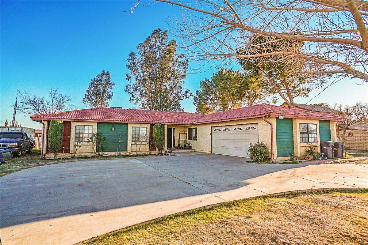 3252 Ave H - Photo 1
