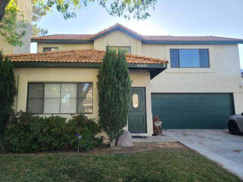 43007 Pearlwood Drive - Photo 1