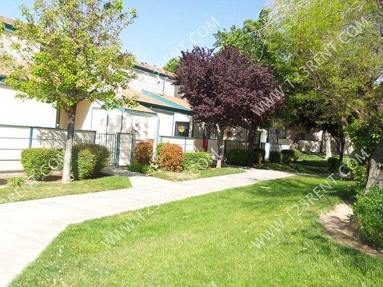 44418 15th Street - Photo 1