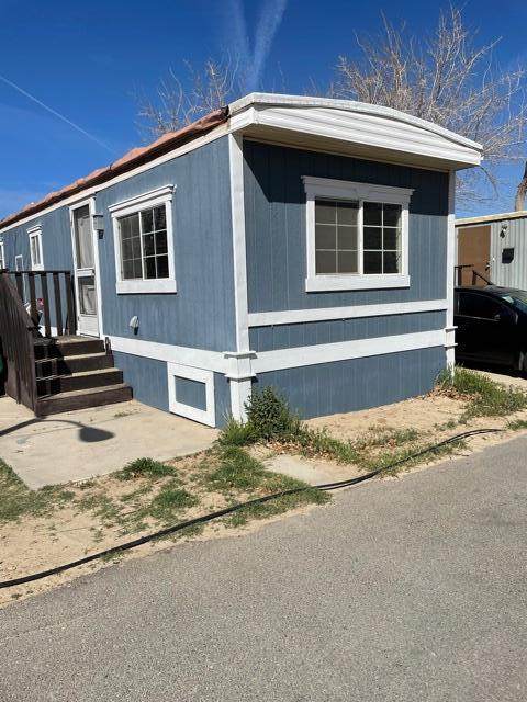 45415 28th Street - Photo 1