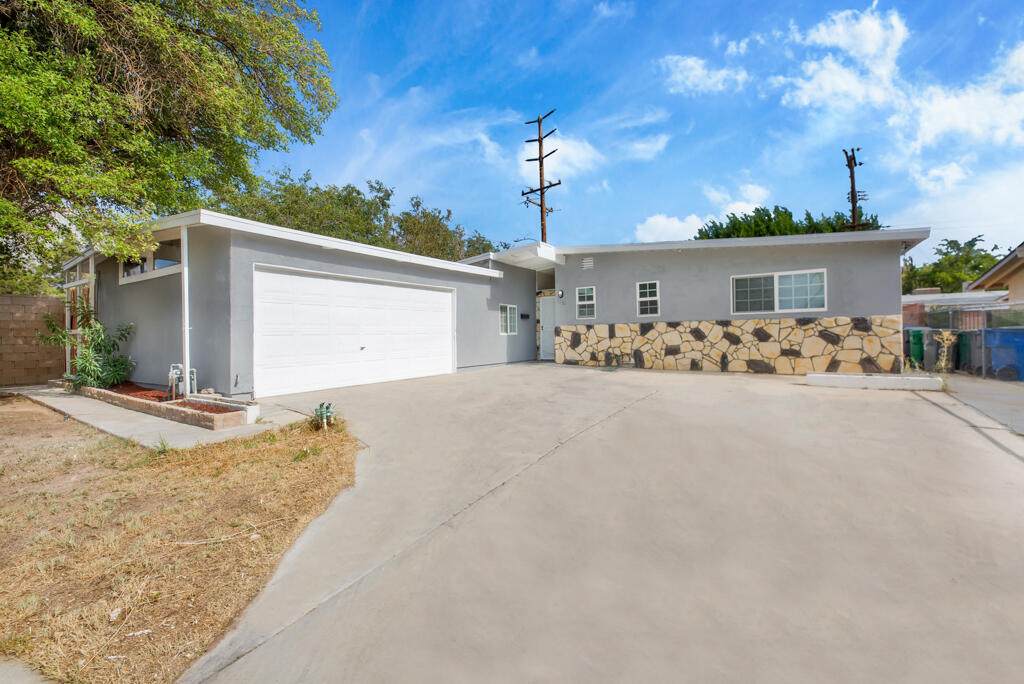 1004 Valiant Street - Photo 1