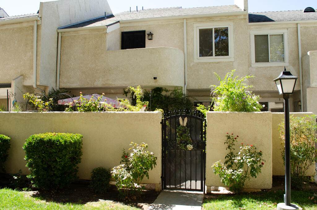 1844 Ave J2 - Photo 1