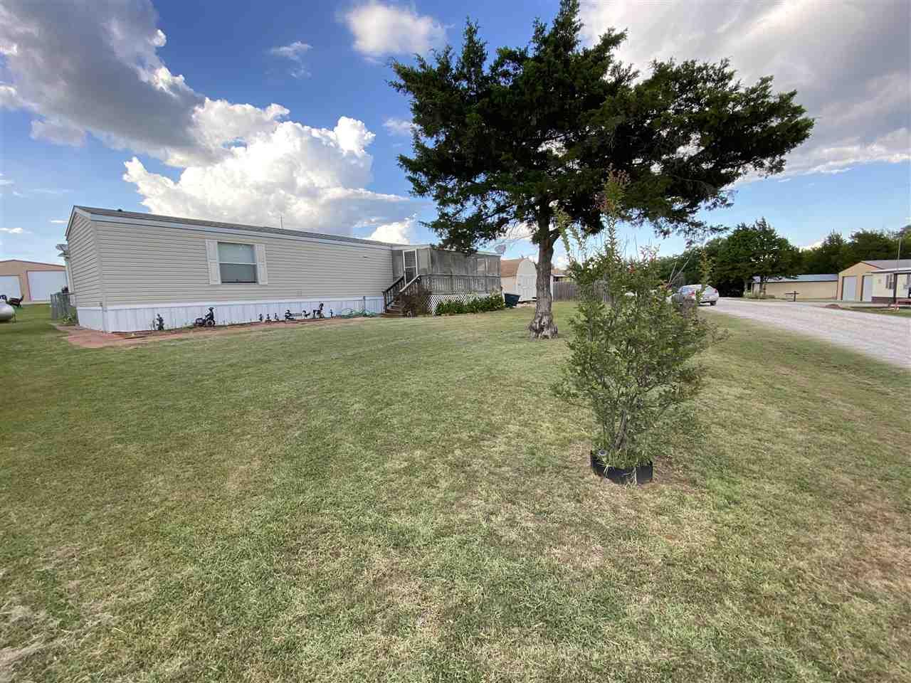 502 Northwest Drive - Photo 1