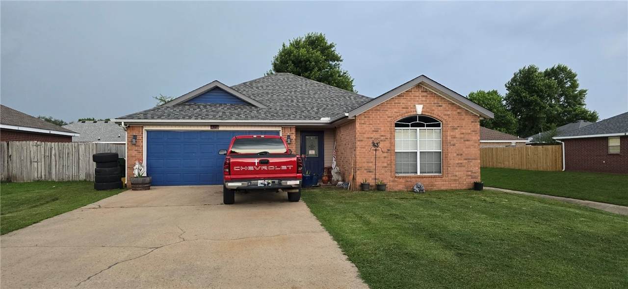 870 Sunflower Street - Photo 1