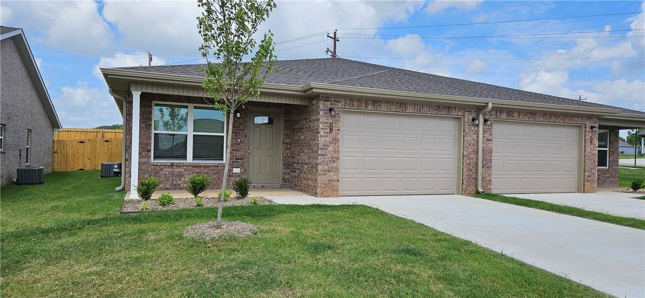 6813 Toby Street - Photo 1