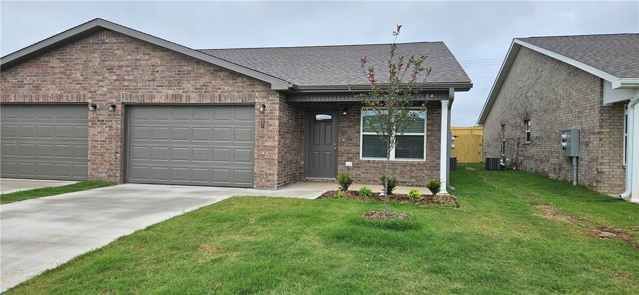 6807 Toby Street - Photo 1