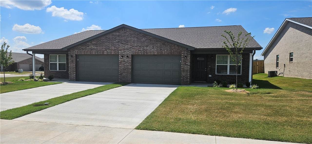 6807 Trevy Street - Photo 1