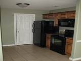 824 Oakwood Court - Photo 7
