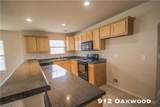 912-914 Oakwood Lane - Photo 3
