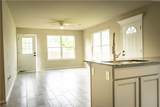 517 Oak Hill Street - Photo 4