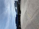 2115 Main - Photo 2