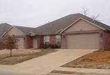 913 Oakwood Lane - Photo 1