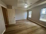 211 Ravenwood Boulevard - Photo 17
