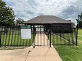 211 Ravenwood Boulevard - Photo 20