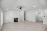 1000 Autumn Royal Avenue - Photo 10