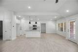 1000 Autumn Royal Avenue - Photo 15