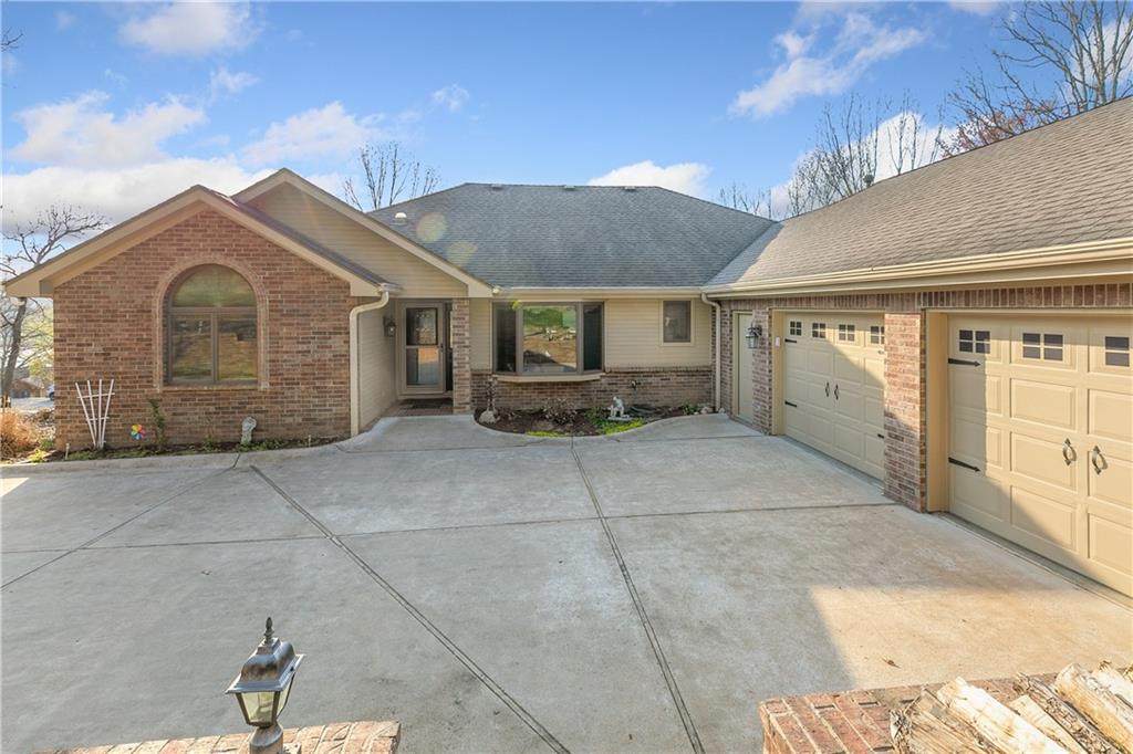 59 Churchill Drive - Photo 1