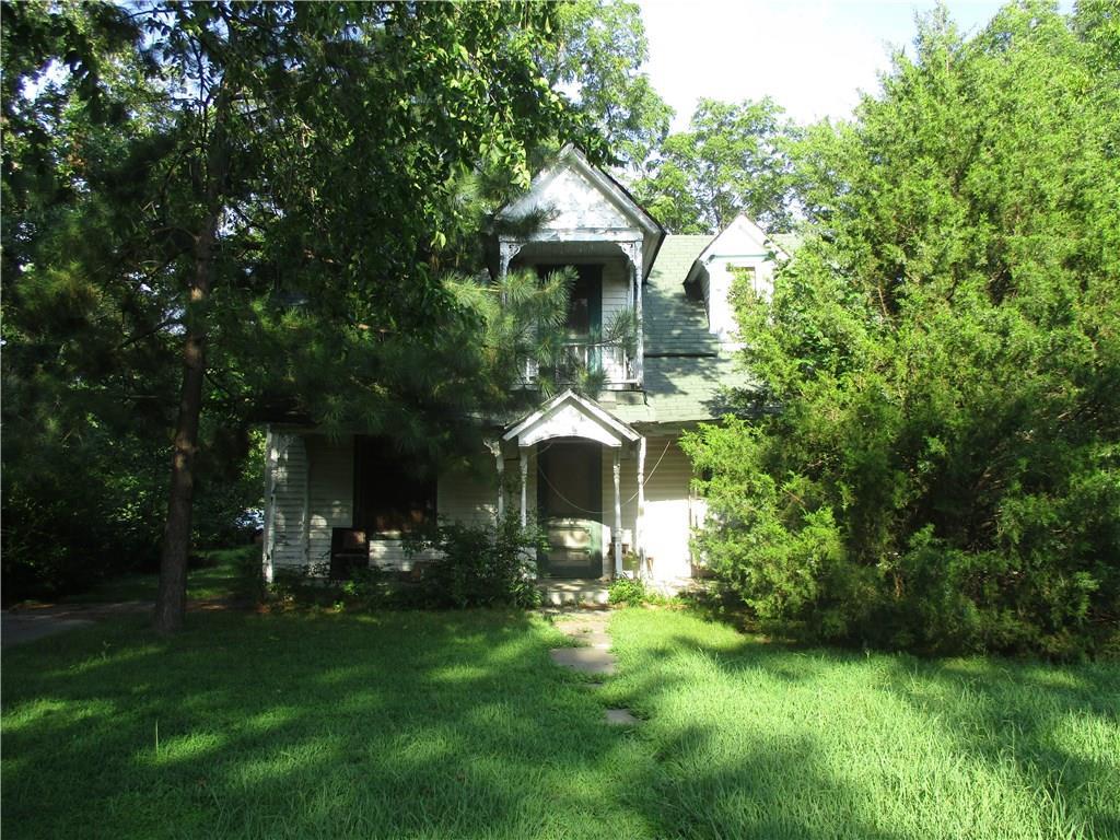 138 N Otis Ave - Photo 1