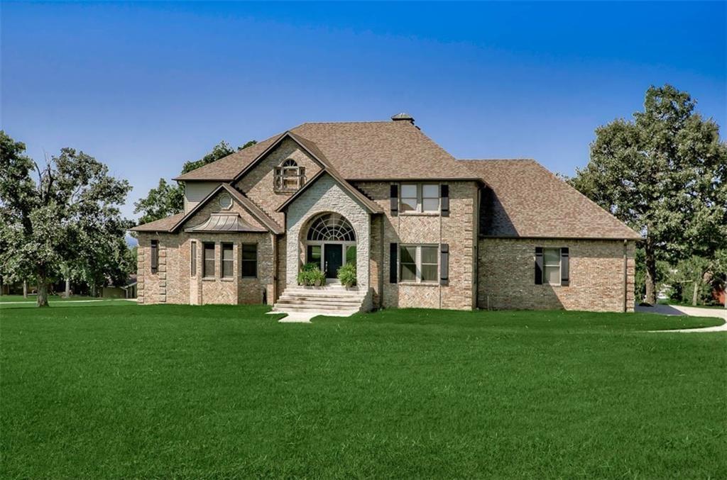 106 Woodcliff Ct - Photo 1