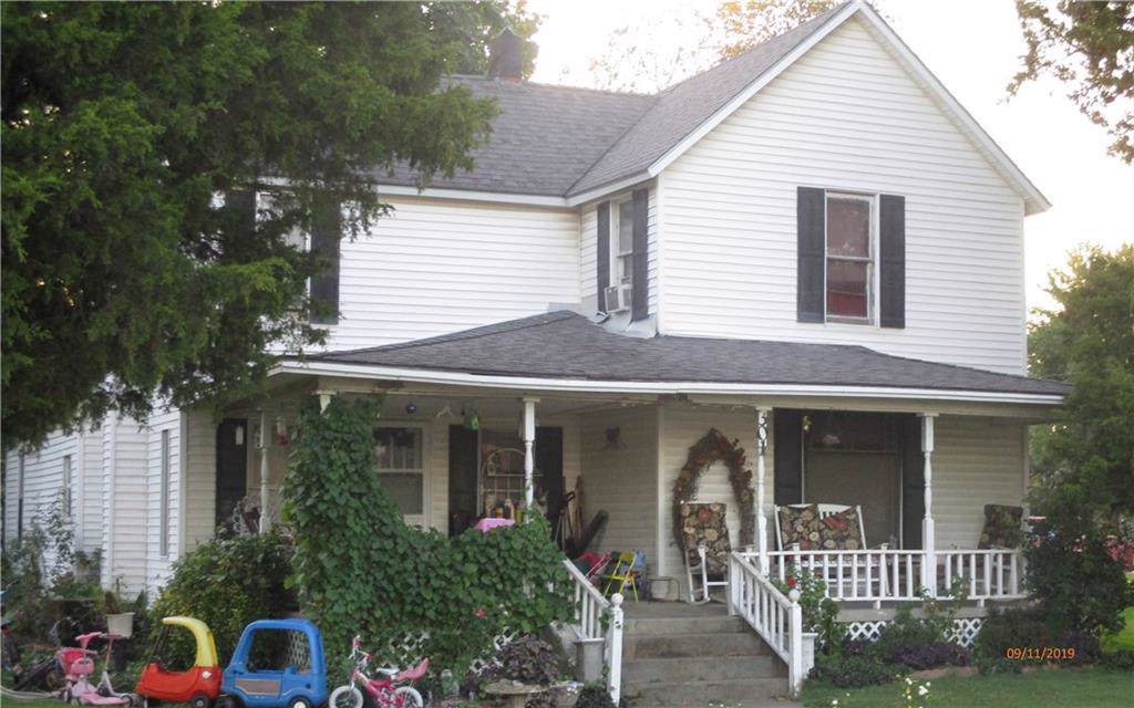 301 S Rust - Photo 1