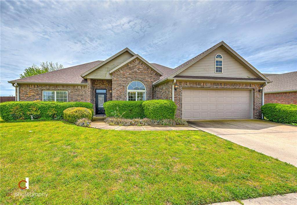 1201 Willow Bend Avenue - Photo 1