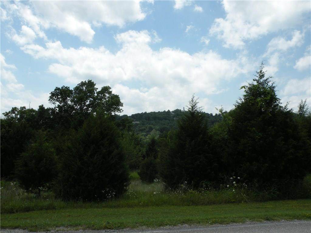 85 Woodsdale Drive - Photo 1