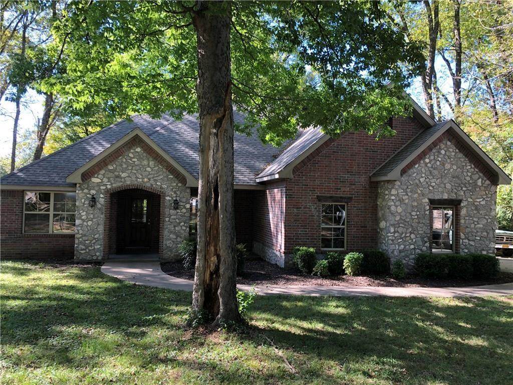 1595 Maxwell Drive - Photo 1