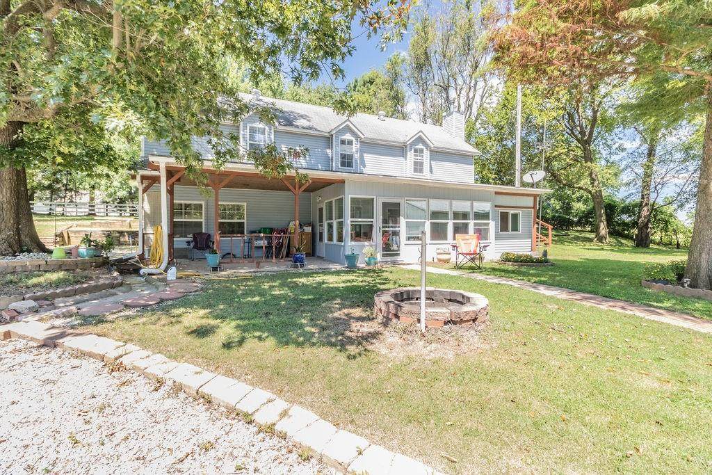 1020 Barrington Road - Photo 1