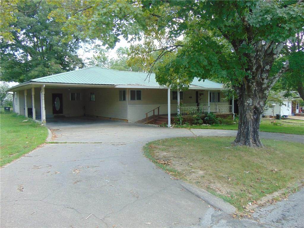 121 Rose Avenue - Photo 1