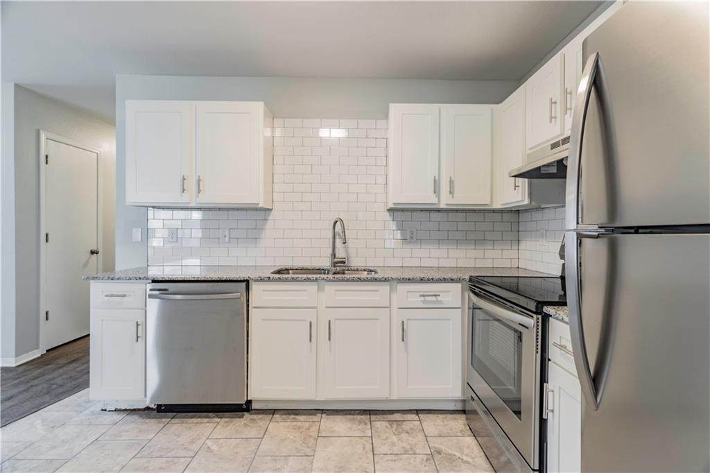 1514 Dawn Drive - Photo 1