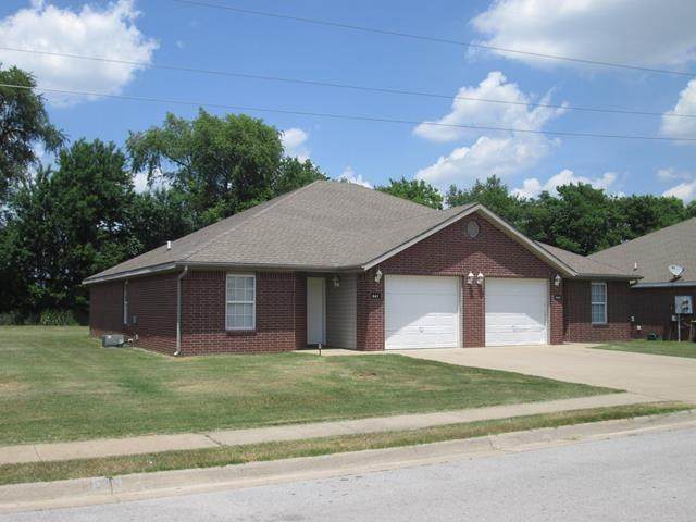 841 Meadowlands Drive - Photo 1