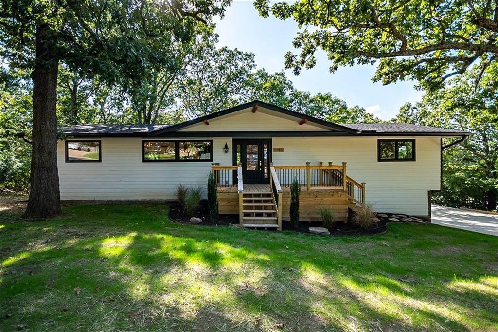 1143 Oak Drive - Photo 1