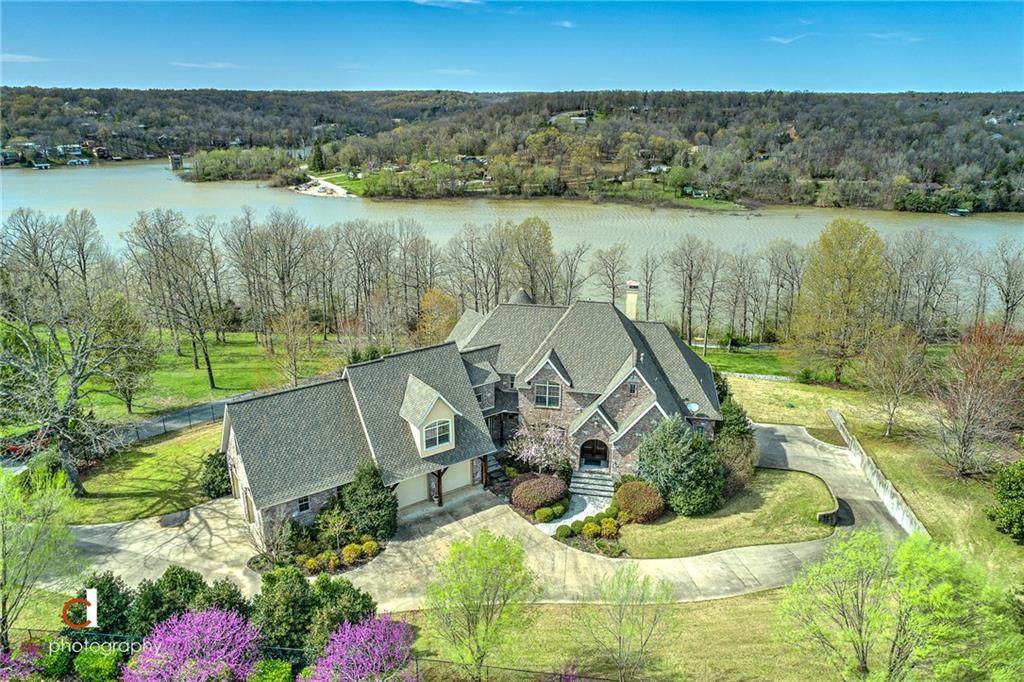 10333 Falcon Crest Drive - Photo 1