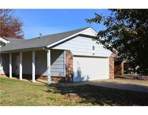 907 Linden Street - Photo 1