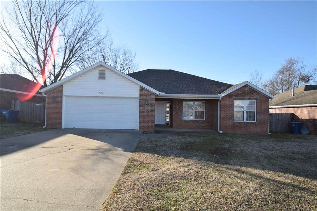 906 Navajo Drive - Photo 1
