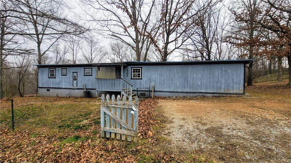 16300 Cardinal Road - Photo 1