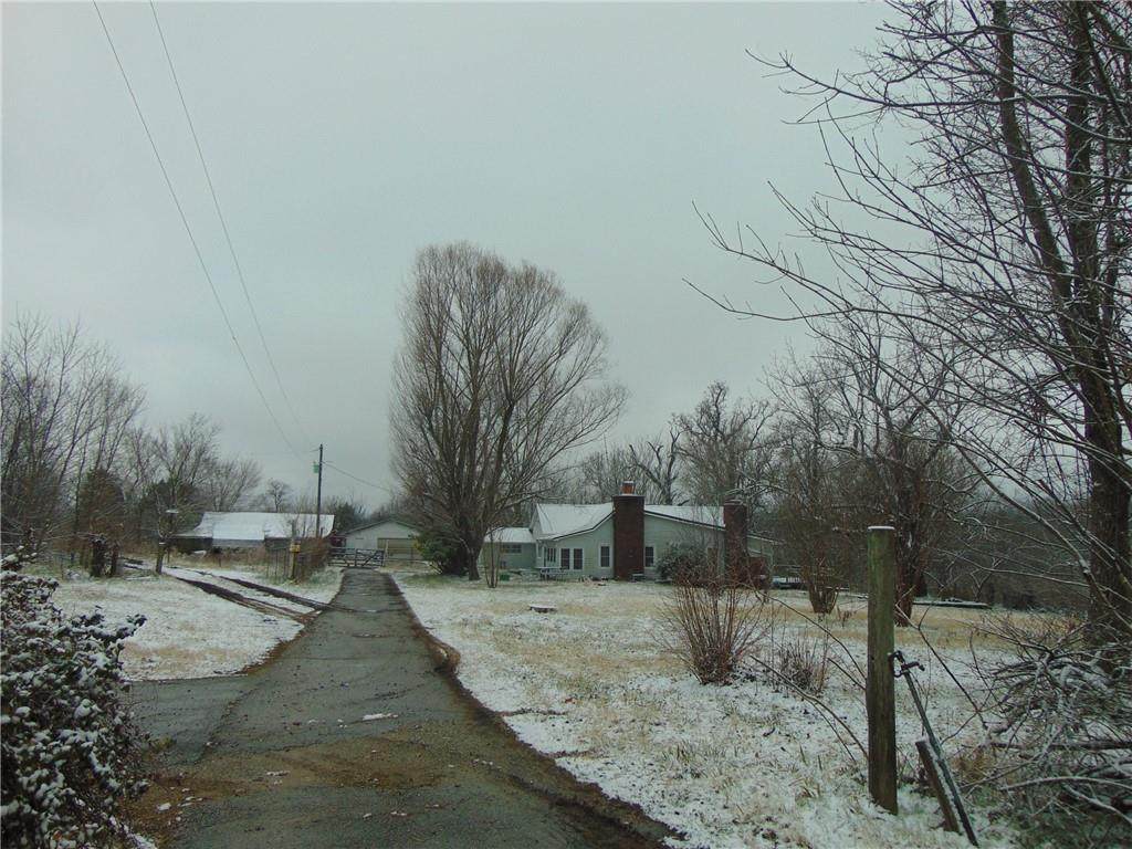 425 County Road 802 - Photo 1