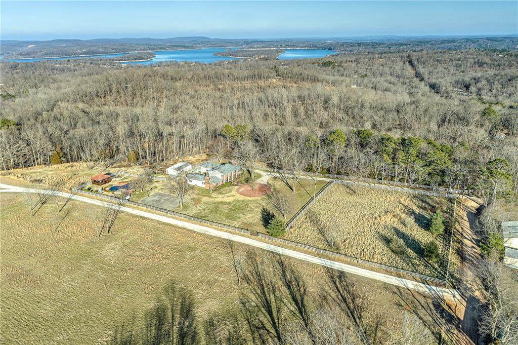 8000 Pollock Road - Photo 1