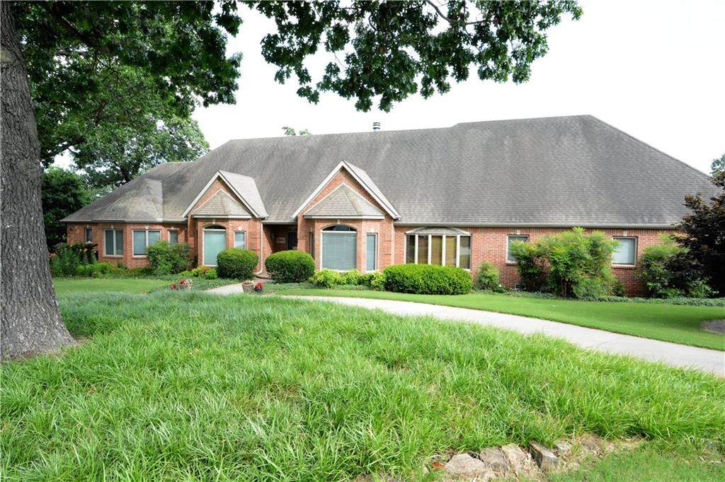 12254 Red Oak Drive - Photo 1