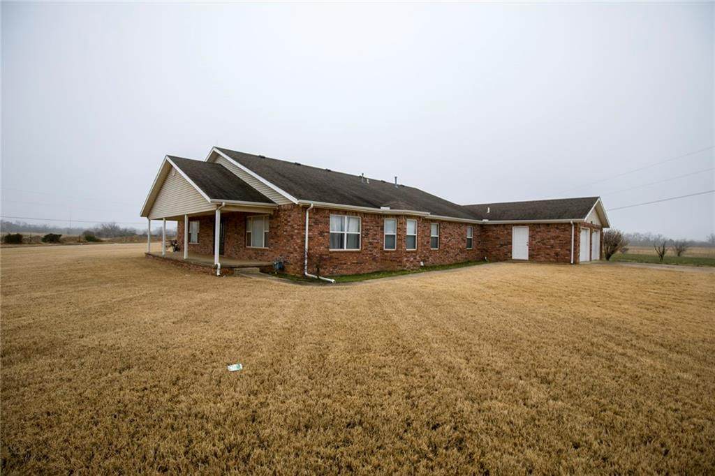 1811 Kinyon Road - Photo 1