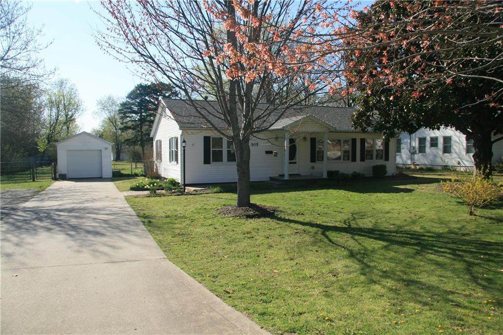 305 Dixieland Road - Photo 1