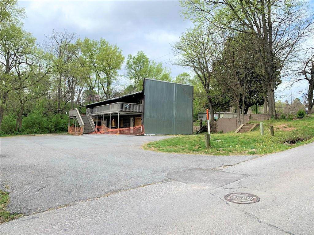 601 Center Street - Photo 1