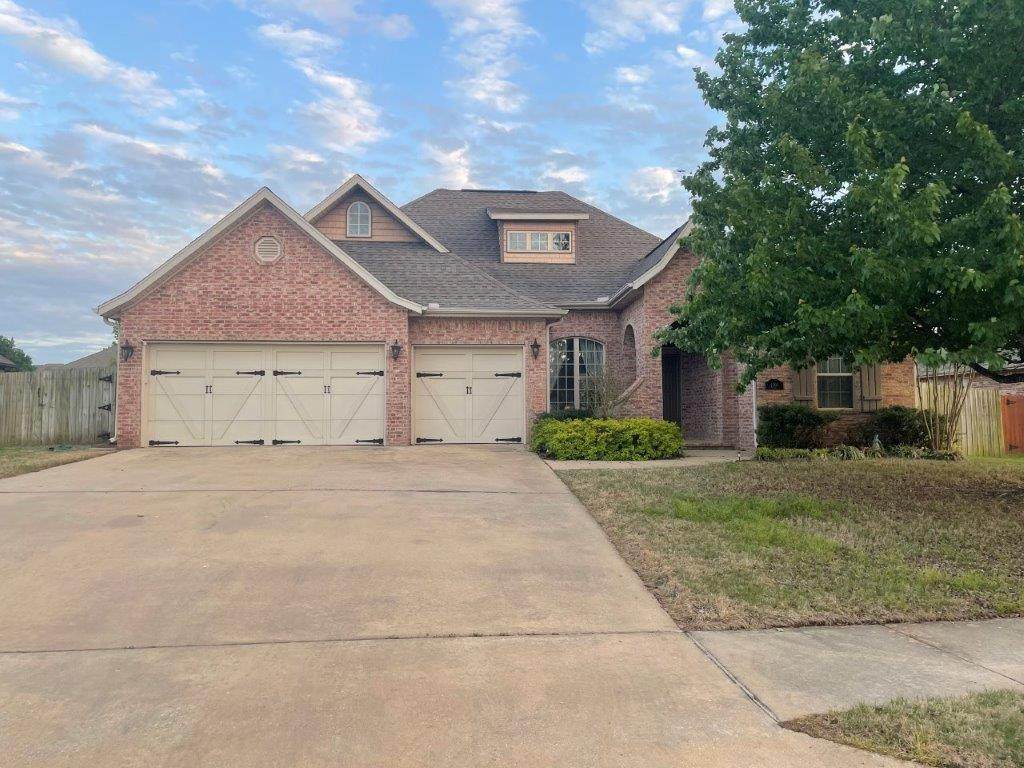 2205 Nutmeg Street - Photo 1