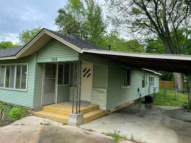 204 Starr Avenue - Photo 1