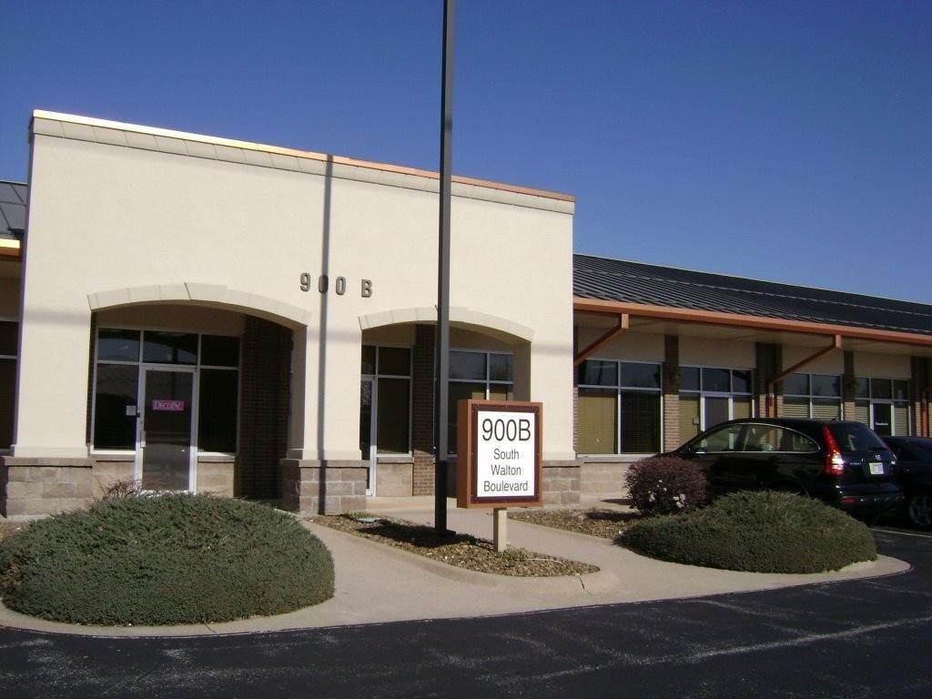 900B Walton Boulevard - Photo 1