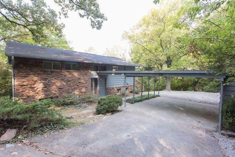 721 Ashwood Avenue - Photo 1