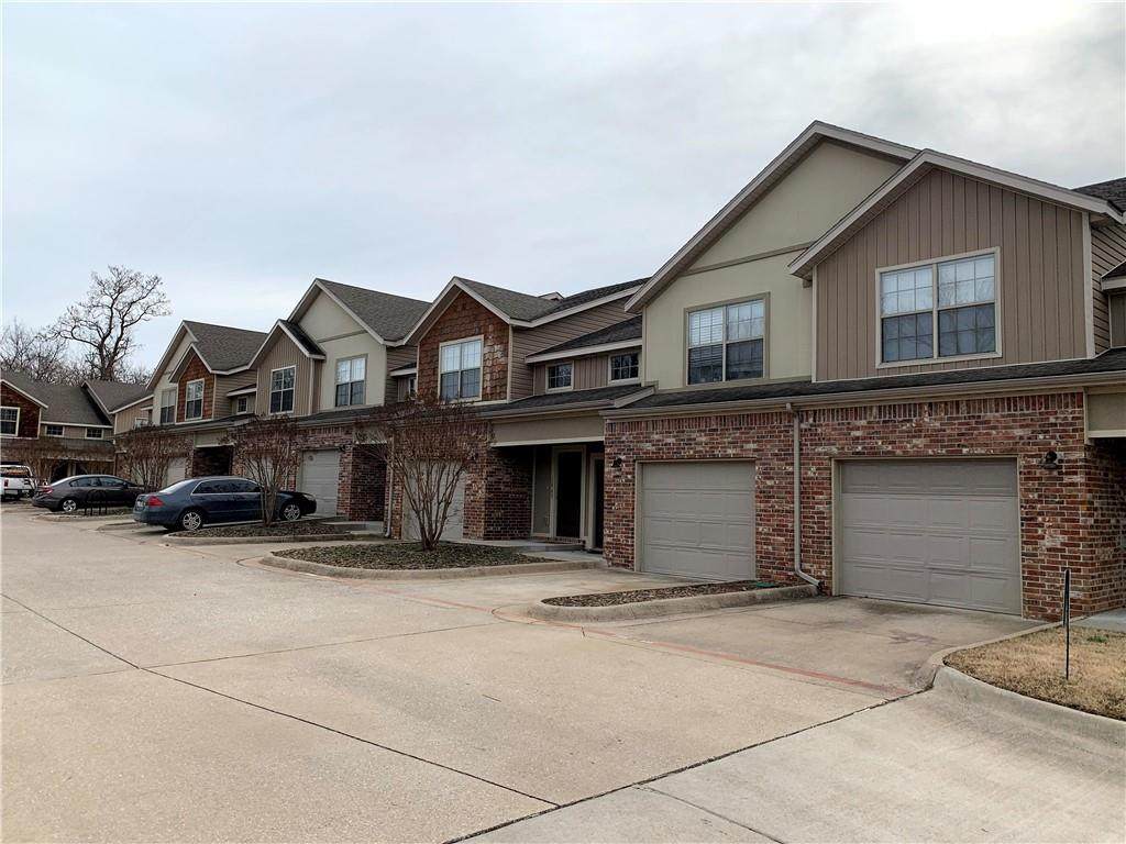 1067 Malibu Avenue - Photo 1
