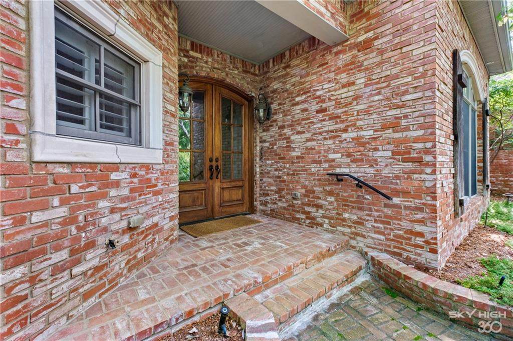 222 Block Avenue - Photo 1