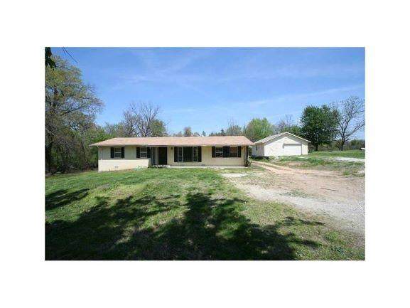 2901 Perry Road - Photo 1